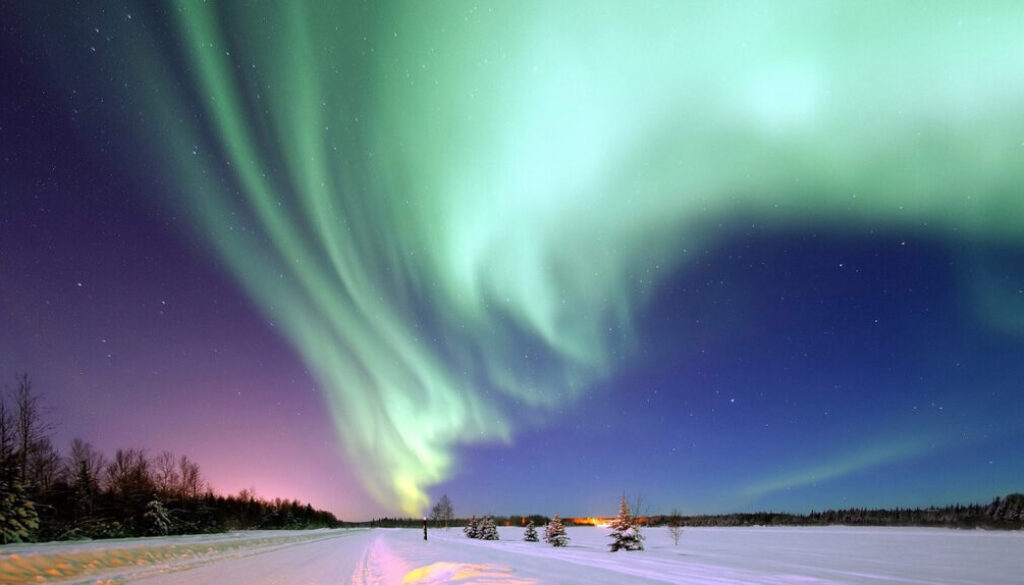 aurora-borealis-1181004_1280