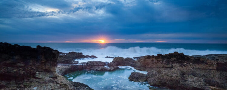 coastline-1081874_1920