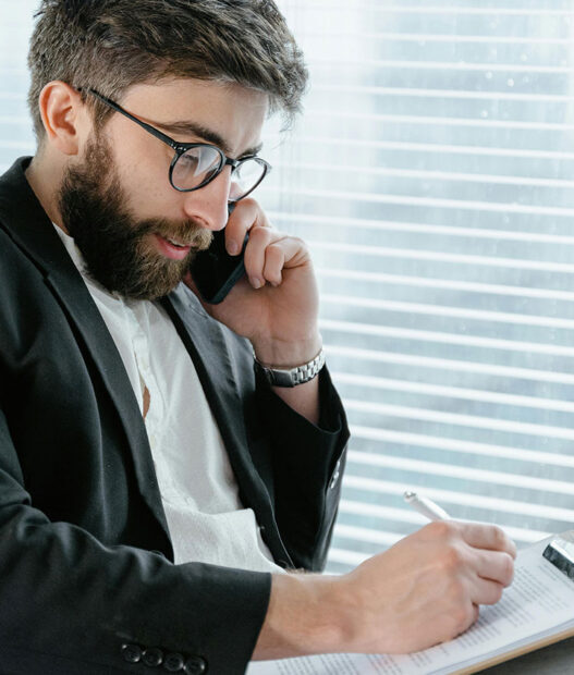 lawyer21-527x620-1 lawyer21-527x620-1