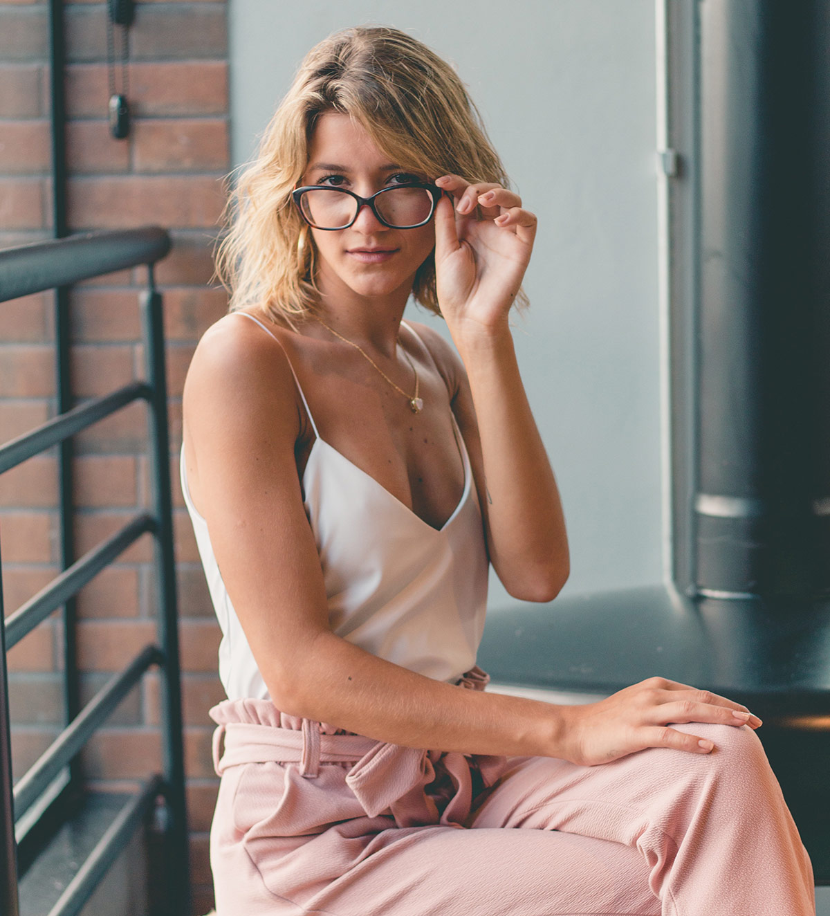 woman-with-sunglasses