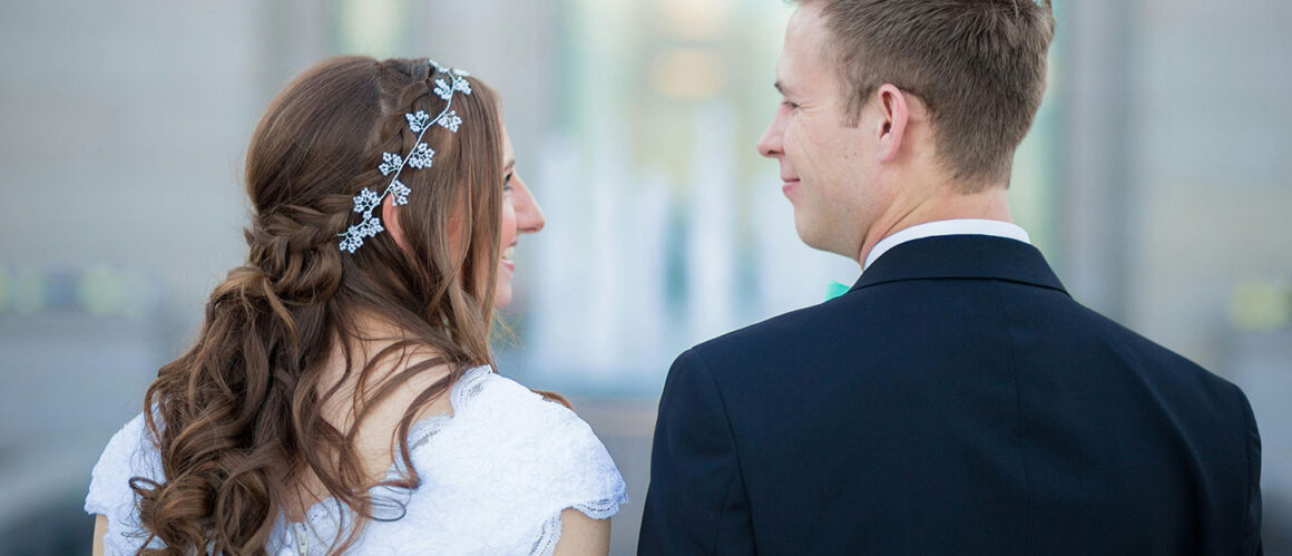 Tips on how to achieve the rustic-chic wedding theme